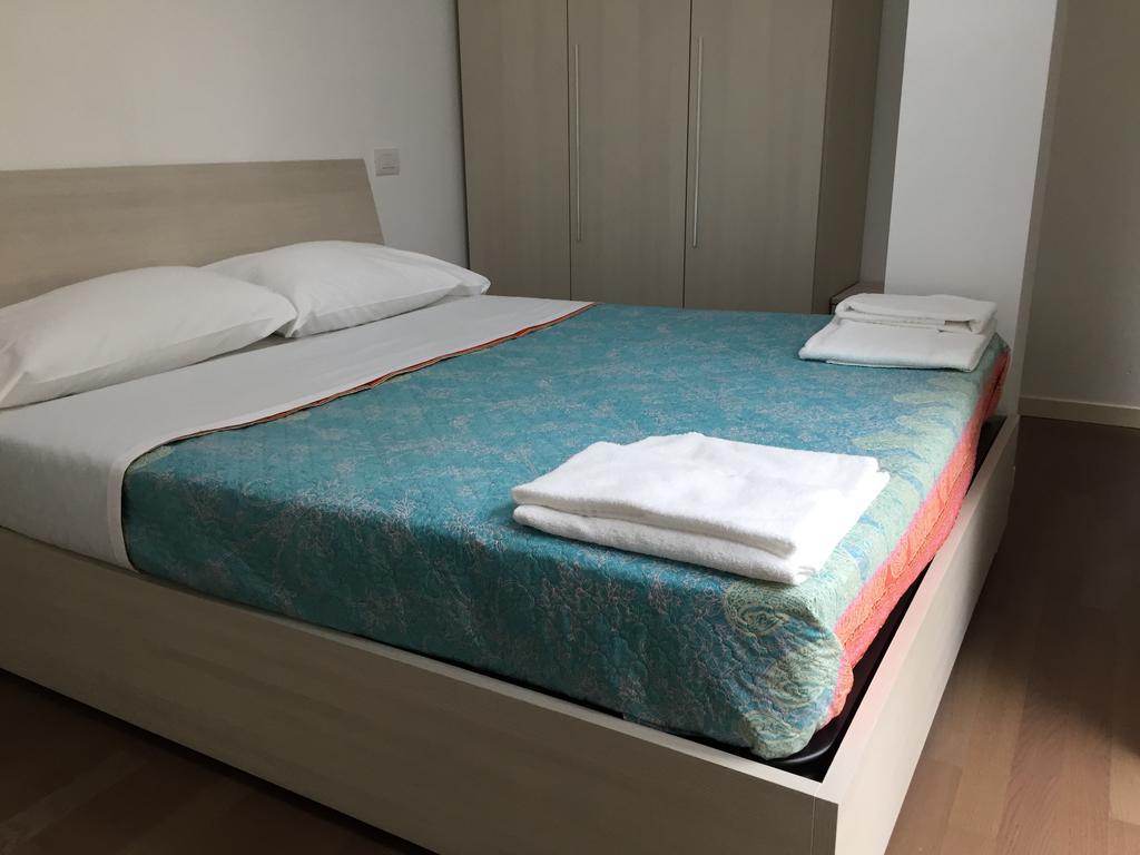 Red Line Apartments Milano Rum bild