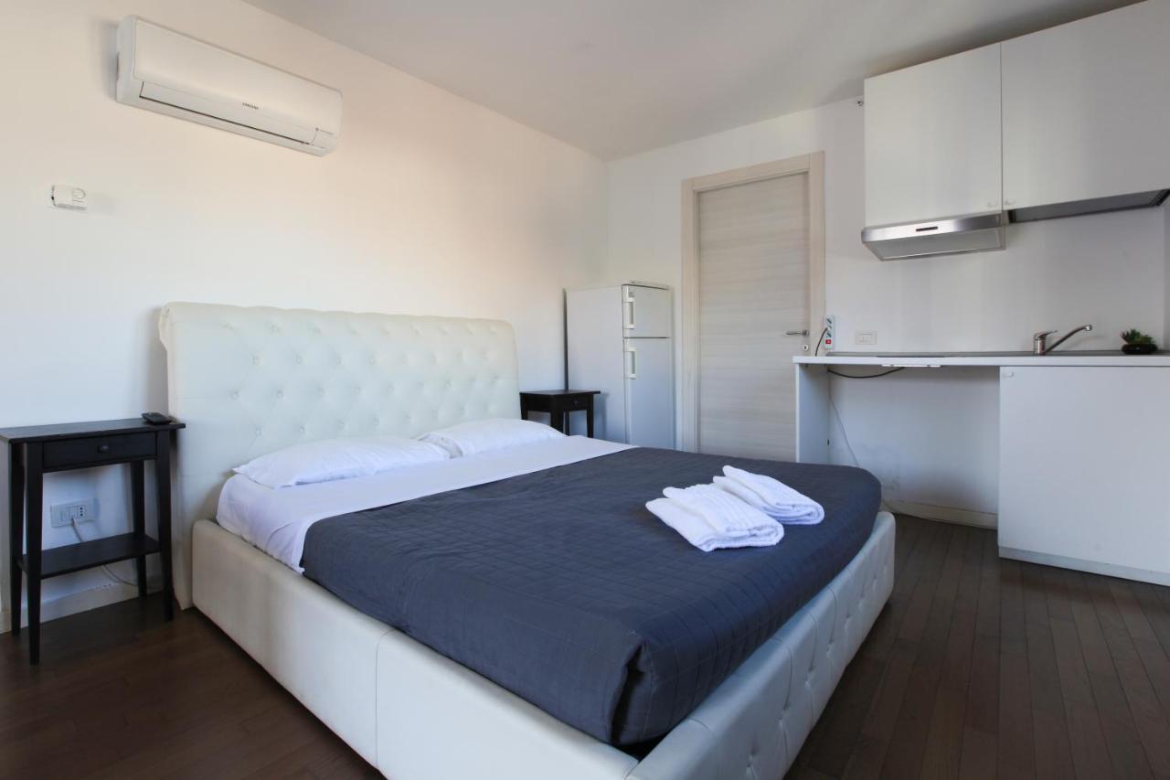 Red Line Apartments Milano Rum bild